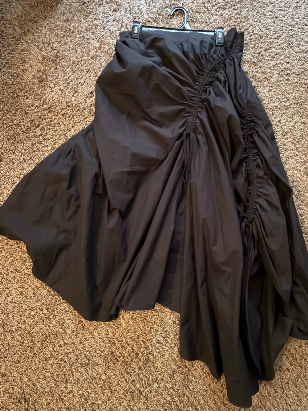 Urban Revivo asymmetrical skirt - Picture 4 of 5